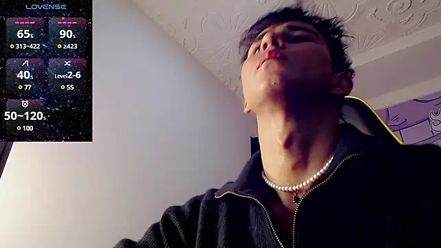 Snapshot of Thomass_shelbyy chatting on 03.19.25 Thomass shelbyy online show from 03.19.25