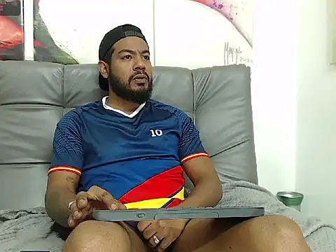 BladeFoxxx1 online show from 11.11.25