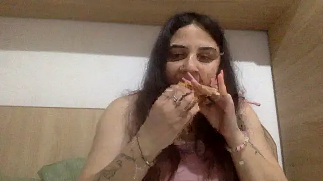 Veramaia online show from 05.16.26