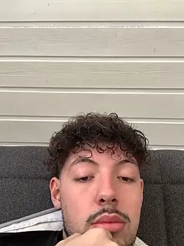 Snapshot of Sabo01 chatting on 03.17.25 Sabo01 online show from 03.17.25