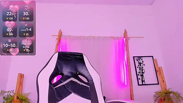 Snapshot of Brithanycullen chatting on 03.19.25 Brithanycullen online show from 03.19.25