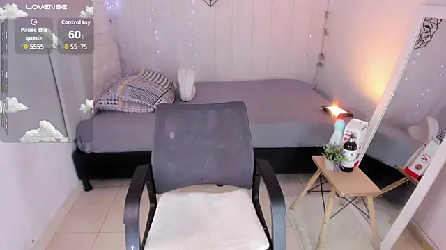 Snapshot of Brithanycullen chatting on 10.06.25 Brithanycullen online show from 10.06.25