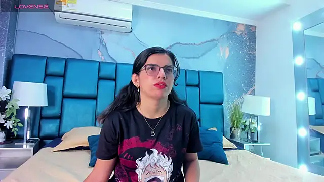 JulietSofia online show from 03.22.25