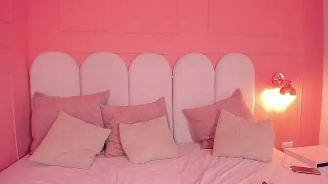 eva sainnt online show from 10.11.25