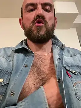 Snapshot of Rimmingtop chatting on 03.17.25 Rimmingtop online show from 03.17.25