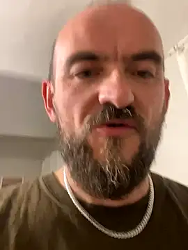 Snapshot of Rimmingtop chatting on 10.26.25 Rimmingtop online show from 10.26.25