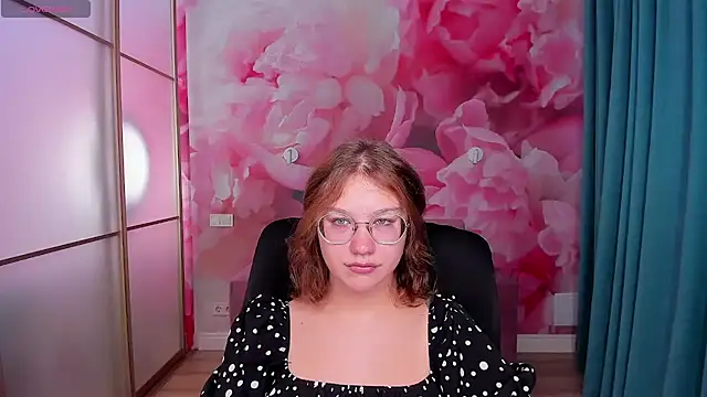 AngelinaLow online show from 10.08.25