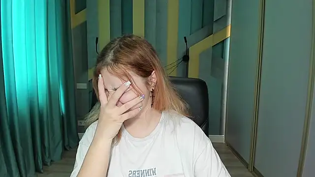 AngelinaLow online show from 05.04.26