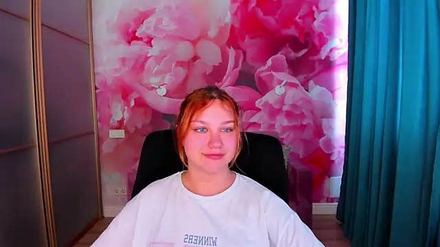 AngelinaLow online show from 05.05.26