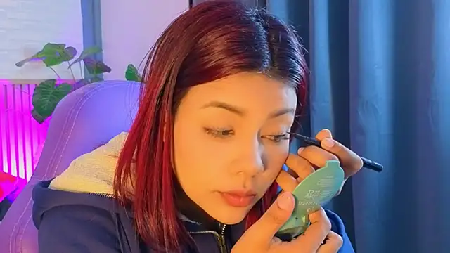 TiffanyWalk online show from 03.05.26