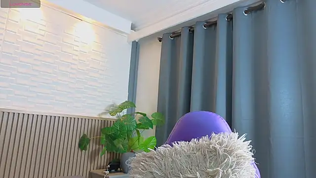 TiffanyWalk online show from 04.21.26