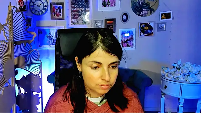 Snapshot of FlorenceAnderson chatting on 02.25.26 FlorenceAnderson online show from 02.25.26