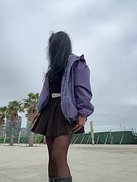 linger-23 online show from 11.30.25