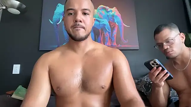 Snapshot of highlatin_guysoficial chatting on 07.28.26 highlatin guysoficial online show from 07.28.26