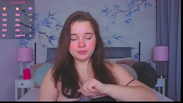 Cute kitty- online show from 12.21.25