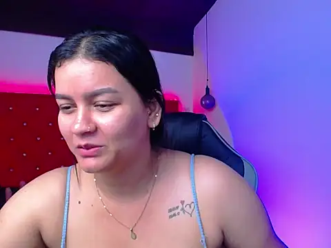 Snapshot of kriss_sweetboobs10 chatting on 05.30.26 kriss sweetboobs10 online show from 05.30.26