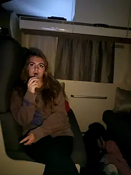 Snapshot of Amesthyst_destiny chatting on 09.10.25 Amesthyst destiny online show from 09.10.25