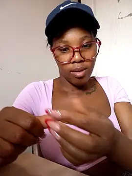 Hotytoty26 online show from 11.21.25