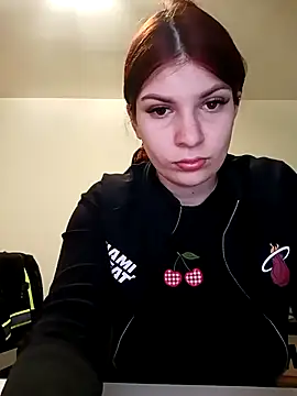 MeCherryy online show from 04.23.26