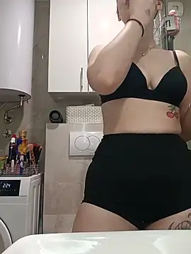 MeCherryy online show from 05.15.26
