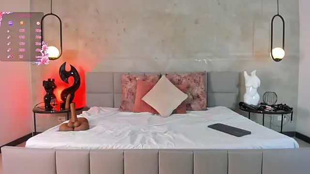 Emmi Roberts online show from 01.10.26