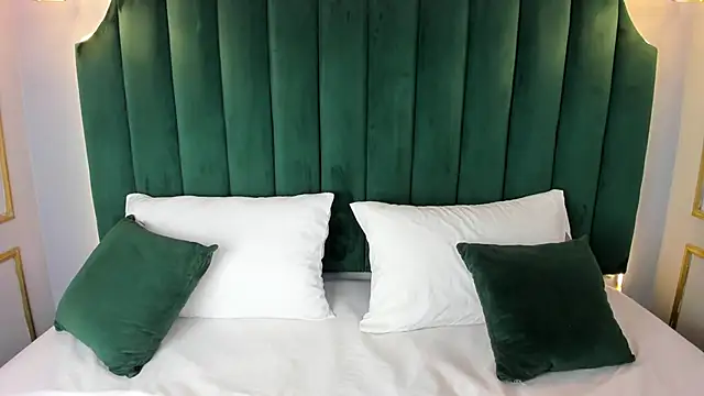 AnnyColson online show from 10.28.25