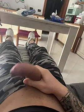 Snapshot of impaolo20 chatting on 03.13.25 impaolo20 online show from 03.13.25