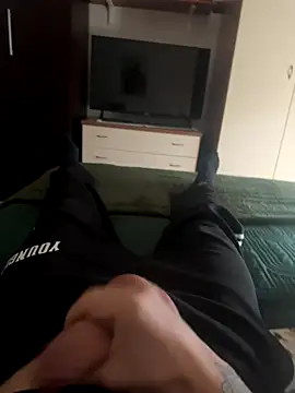 Snapshot of impaolo20 chatting on 10.04.25 impaolo20 online show from 10.04.25