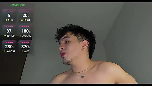 Snapshot of cmzo_ chatting on 02.08.26 cmzo online show from 02.08.26