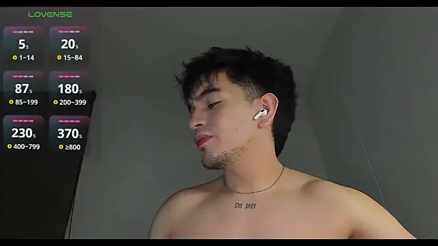 Snapshot of cmzo_ chatting on 02.28.26 cmzo online show from 02.28.26