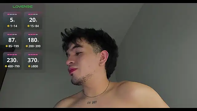 Snapshot of cmzo_ chatting on 03.12.26 cmzo online show from 03.12.26