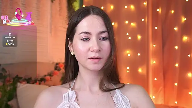 Snapshot of EvaMossi chatting on 03.20.25 EvaMossi online show from 03.20.25