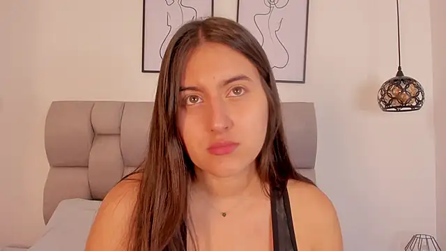 Hanna Evans   online show from 09.26.25