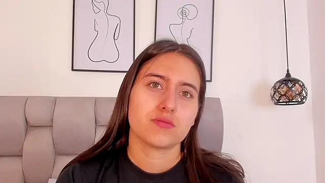 Hanna Evans   online show from 10.14.25