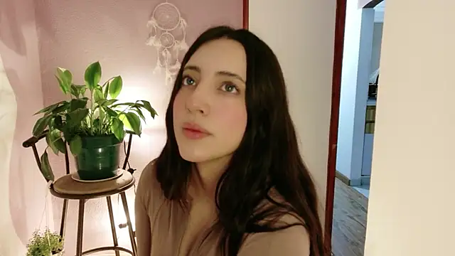 Snapshot of Rebbecawhite_meow chatting on 05.19.26 Rebbecawhite meow online show from 05.19.26