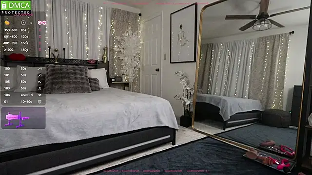 LoveMoScarlett online show from 09.10.25