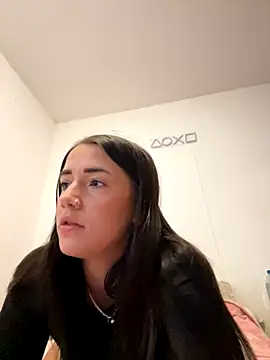 Snapshot of DarkVelvet chatting on 12.17.25 DarkVelvet online show from 12.17.25