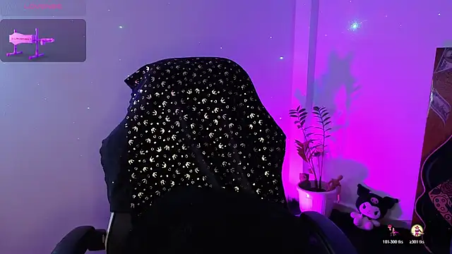 Snapshot of AnfisaLetyagho chatting on 11.08.25 AnfisaLetyagho online show from 11.08.25