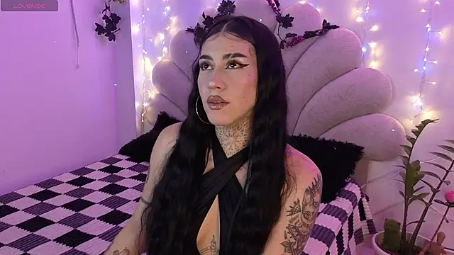 Snapshot of AnfisaLetyagho chatting on 12.18.25 AnfisaLetyagho online show from 12.18.25