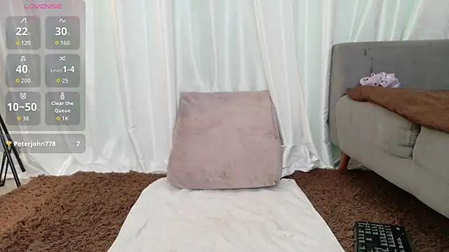 YuliethPetite online show from 05.20.26
