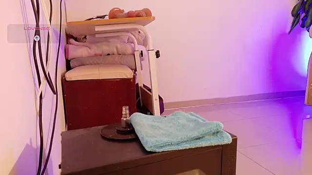 YuliethPetite online show from 07.13.26