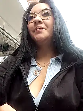 Snapshot of melisamoon_ chatting on 03.18.25 melisamoon online show from 03.18.25