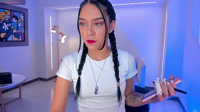 AmaliaCrus online show from 09.28.25