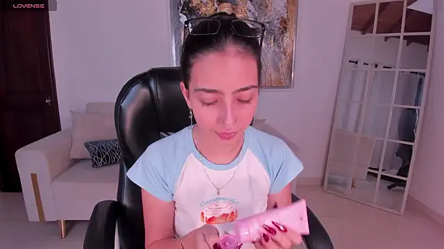 LarisaSmirnov online show from 02.02.26