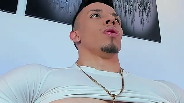 Snapshot of InkAngelo chatting on 10.04.25 InkAngelo online show from 10.04.25