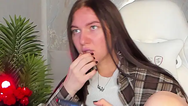 Snapshot of babyisperfect chatting on 09.12.25 babyisperfect online show from 09.12.25