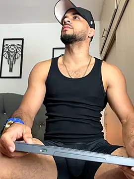 Snapshot of Maximiliano_ford chatting on 10.26.25 Maximiliano ford online show from 10.26.25