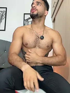 Snapshot of Maximiliano_ford chatting on 12.02.25 Maximiliano ford online show from 12.02.25