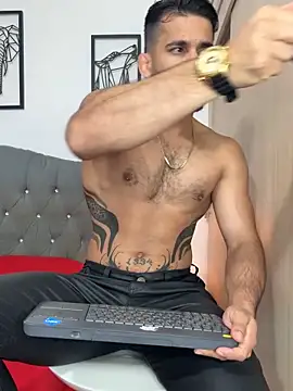 Snapshot of Maximiliano_ford chatting on 02.28.26 Maximiliano ford online show from 02.28.26