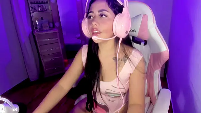 Snapshot of Sweet_milady chatting on 09.15.25 Sweet milady online show from 09.15.25